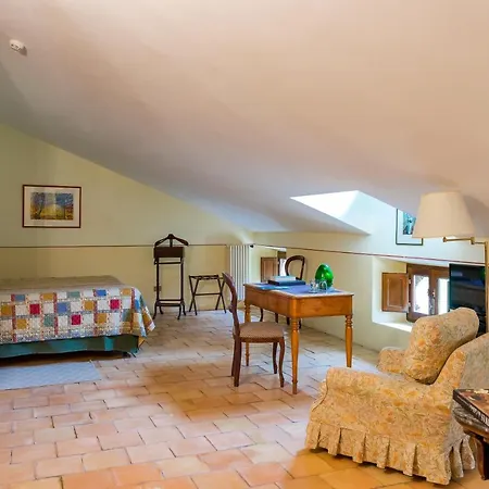 Torre Camigliati Dimora Storica Konukevi